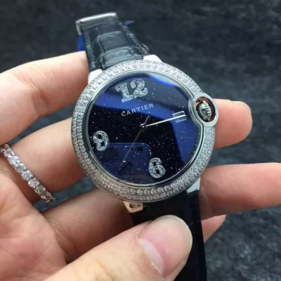 2020欧米韓流雑誌 カルティエ CARTIER 女性用腕時計 3色可選