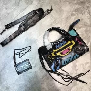 レディースバッグ おしゃれな人が持っている バレンシアガ BALENCIAGA1点限りVIPセール