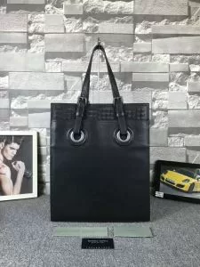 BOTTEGA VENETA ボッテガ ヴェネタ 2020春夏新作 長く愛用できる ハンドバッグ