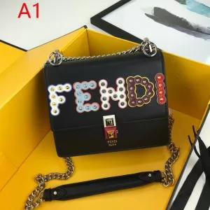フェンディ FENDI ぜひ今年のトレンドをチェック レディースバッグちょっと大人の印象 多色選択可 2020年春夏流行ファッション