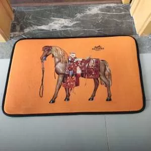 夏らしい抜け感を演出し エルメス HERMES 掃除がしやすく、お手入れ簡単 カーペット2020年春夏シーズンの人気
