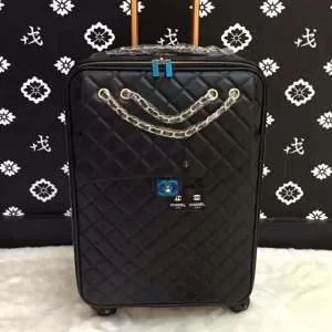 おしゃれデザインも大人気 シャネルスーツケース【2020春夏】最新コレクション CHANEL