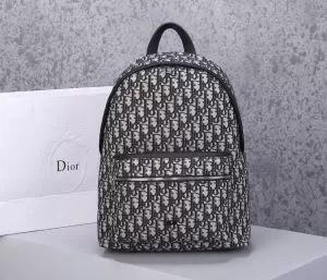リュック 今なお素敵なアイテムだ ディオール 今年の春トレンド DIOR