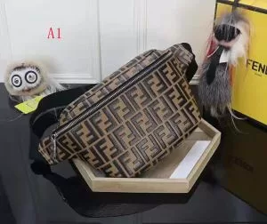 カジュアルスタイルに ウエストポーチ 2色可選 期間限定セール フェンディ FENDI
