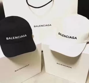 バレンシアガ BALENCIAGA 美品2020 2色可選 男女兼用 抜群の雰囲気が作れる