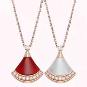2020春夏も引き続きトレンド 今年の夏は着こなし ブルガリ BVLGARI ネックレス 3色可選