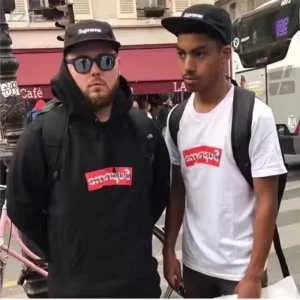 SHIRT cdg box 2020SS新作入荷新品 Supreme 半袖Tシャツ吸汗性に優れ 2色可選