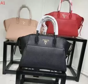 人気上昇夏2020春夏新作 プラダ PRADA 手持ちショルダー掛け多色可選