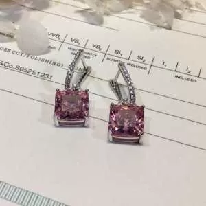 リラックス感のあるゆったり ピアス ティファニー 《2020年》今、注目のストリート TiffanyCo 今年春夏ファション流行り