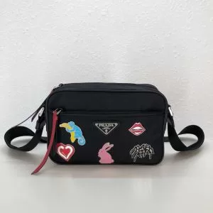 オススメしたい最新注目ファション レディースバッグ 2020年春夏シーズンの人気 プラダ PRADA 夏ファッションをおしゃれに楽しもう