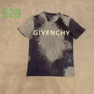ジバンシー 人気の高いブランド GIVENCHY 20新作です 半袖Tシャツストリート界隈でも人気
