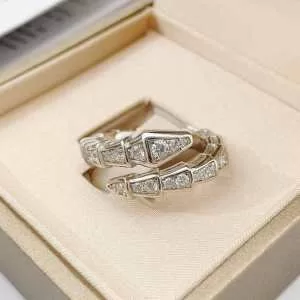 スタイルUPして着こなす ブルガリ 2020年春夏のトレンドアイテム リング指輪 BVLGARI