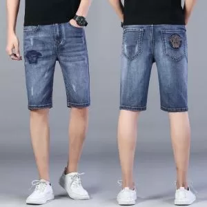 2色可選 価格帯が低い ヴェルサーチ VERSACE 非常にシンプルなデザインな ショートパンツ