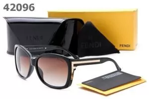 2020 春夏 入手困難 FENDI フェンディ サングラス 最高ランク