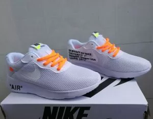 高級感が漂う 2020最新入荷 OffWhite オフホワイトスニーカー2色可選
