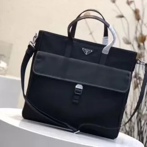 夏ファッションのおすすめ プラダ ブラッシュアップして華やかに PRADA 2020年夏の一押しファッションアイテム レディースバッグ