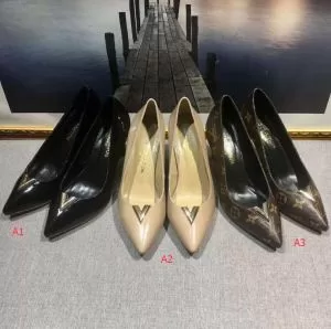 ヴィトン スーパーコピーLOUIS VUITTONパンプス痛くないハイヒールレディースフォーマル結婚式通勤全3色品質保証低価