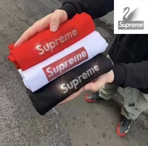 素敵カジュアル春夏新品 Supreme Swarovski Box Logo Tee Tシャツ半袖 3色可選 夏らしい季節感