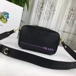 今年っぽくNEWファッション　PRADA プラダ ショルダーバッグ 3色可選　圧倒的人気新着