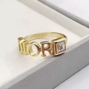 夏の王道 適度な上品さ リング指輪 2020春夏も引き続き人気セール ディオール DIOR 夏らしい爽やかさ