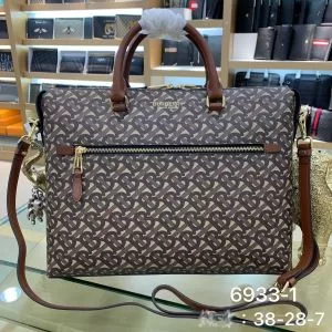 海外限定ライン バーバリー BURBERRY 使いやすい新品 ショルダーバッグ 20SSトレンド