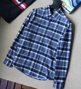 バーバリー BURBERRY シャツ 絶対おさえるべきカラーと最新 気になる2020年秋のファッション