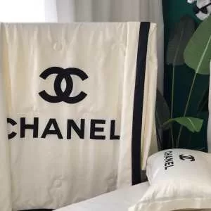 シャネル CHANEL 2020春夏人気トレンドアイテム ブランケット アウトドアやオフィスでの活躍も期待できる
