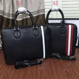 2色可選 今季爆発的な人気 バリー BALLY ハンドバッグ ファッショニスタ愛用