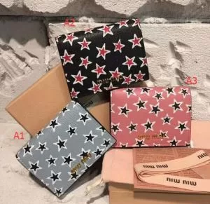 財布 2020春夏新作人気商品登場ミュウミュウ MIUMIU3色可選