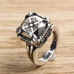 CHROME HEARTS リング指輪 甘過ぎず大人な印象に クロムハーツ ぐっと鮮度がアップ