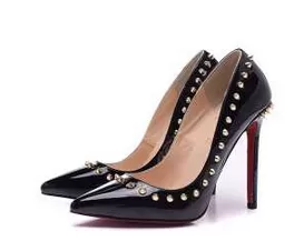 華やかさが魅力　 2020 Christian Louboutinクリスチャンルブタン個性的 パンプス