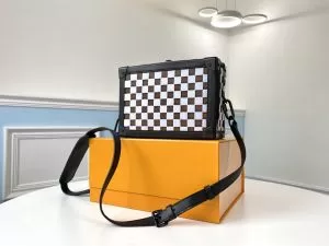 ストリート界隈でも人気 ルイ ヴィトン LOUIS VUITTON 普段使いにも最適なアイテム レディースバッグ