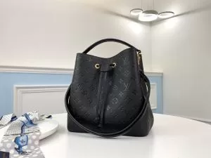 レディースバッグ お手頃プライス ルイ ヴィトン LOUIS VUITTON コーデの完成度を高める