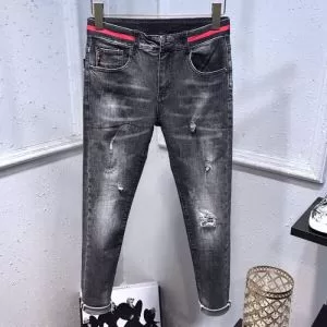 限定セールFENDIフェンデイ パンツ コーデ カジュアルな快適 使いしやすい ジーンズメンズ 2020年の新作お得激安