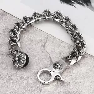 CHROME HEARTS 今年の正解大人気新作 ブレスレット 涼しげに演出 クロムハーツ