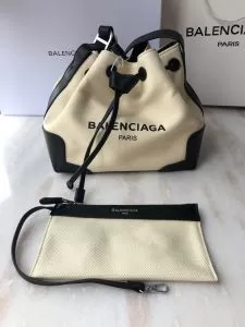 限定品が登場 バレンシアガ BALENCIAGA 2020年春夏コレクション レディースバッグ