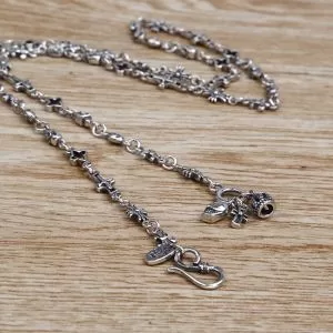 上品な印象に格上げ ネックレス クロムハーツ CHROME HEARTS 季節をまたい新作アイテム