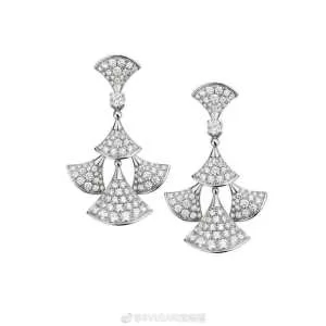 大人の可愛さを引き立て ブルガリ BVLGARI 大人カジュアル夏ファッション2020 ピアス 甘過ぎず大人な印象に 2色可選