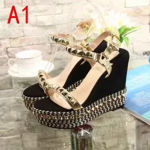 2色可選 サンダル 2020年春夏シーズンの人気 海外セレブは大人気 クリスチャンルブタン Christian Louboutin