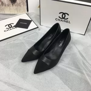 2色可選 秋冬ファッションコーディネート ハイヒール 人気ファッション雑誌でも掲載 シャネル CHANEL 最重要2020秋冬トレンド