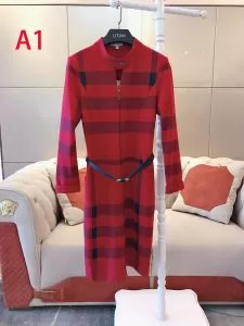 バーバリー BURBERRY 今年らしいおすすめ新品 スカート 2020秋断然ブランド推し 多色可選 秋冬コーデと相性がいい