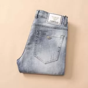 ジーパン この時期の一番人気は アルマーニシンプルなファッション ARMANI 2020モデル