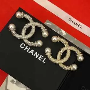 シャネル CHANEL ブローチ 2色可選 2020春夏のトレンド新商品 魅力的なカラー使い