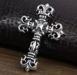 雰囲気 2020 CHROME HEARTS クロムハーツ 十字架 シルバー925 ペンダントトップ 男性用