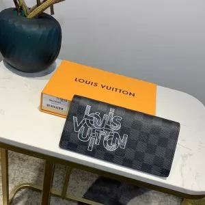 秋冬流行りファション ルイ ヴィトン 最新秋冬トレンドをチェック202020秋冬 LOUIS VUITTON 財布ウォレット 今年の流行りファション