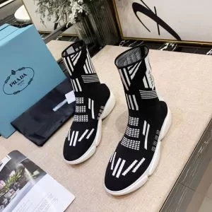 プラダ 秋こそ楽しめるアイテム PRADA 今年らしいおすすめ新品 ランニングシューズ 2020秋断然ブランド推し