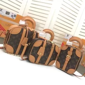 レディースバッグ 夏の大人カジュアルスタイル ルイ ヴィトン 2020年最新ファッション LOUIS VUITTON リラックススタイルが実現