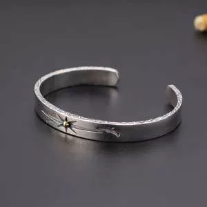 大人かわいい秋冬コーデを楽しみ ゴローズ goros バングル 2020秋に注目したい