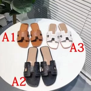 2020春夏も引き続きトレンド 目を引く春夏トップス エルメス HERMES スリッパ 3色可選