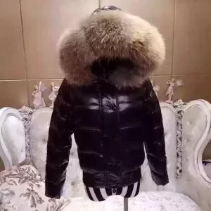 秋にはやる最新作を先取り モンクレー 202020秋冬取り入れやすい MONCLER ダウンジャケット 着回し力が高いのが魅力